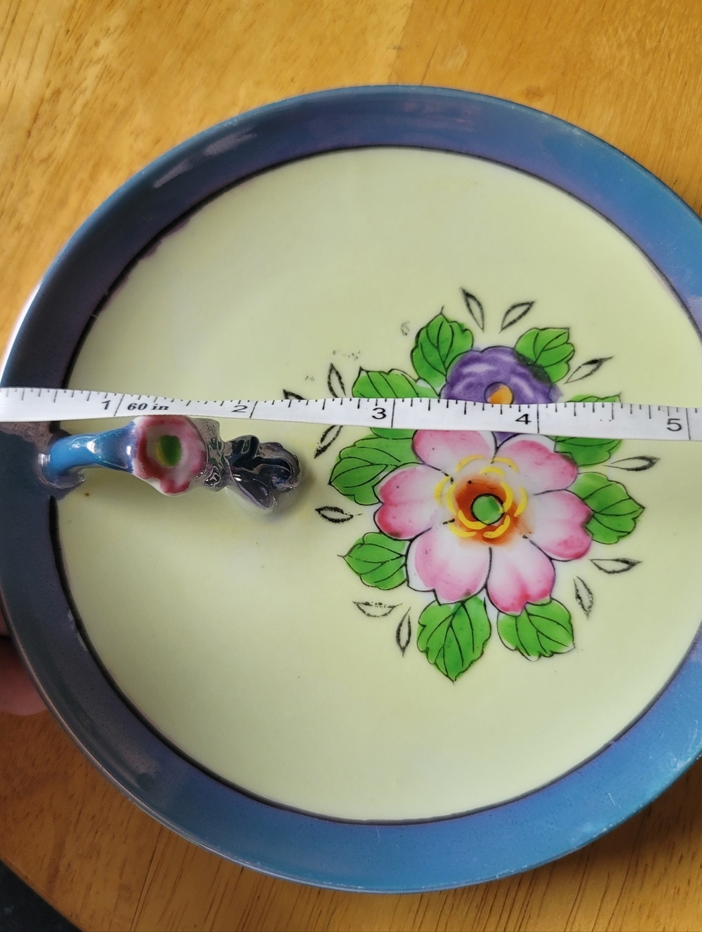 Vintage Japanese Lemon Luster Ware Plate. Blue Rim, Pink & Purple Flowers - Picture 3 of 10